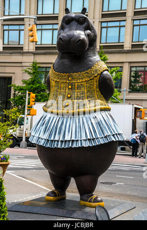 Hippopotame ballerine sculpture dans Manhattan New York Banque D'Images