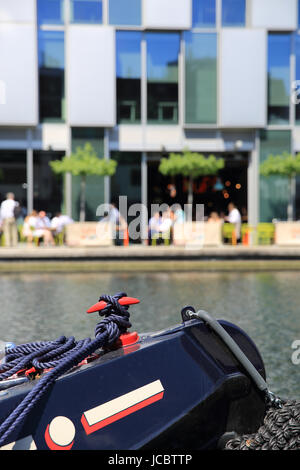 Restaurant au bord du canal midi à KuPP sur Paddington Basin, dans l'ouest de Londres, Royaume-Uni Banque D'Images