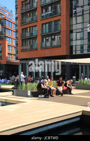 Le parc flottant de Merchant Square à Paddington Basin, à l'ouest de Londres, Royaume-Uni Banque D'Images