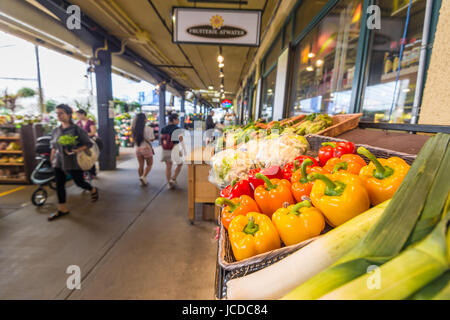 Marché Atwater à Montréal, QC, Canada (Juin 2017 Banque D'Images