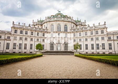 Stupinigi, Italie. Détail de la Palazzina di Stupinigi extérieur, résidence royale depuis 1946. Banque D'Images