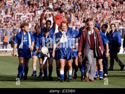 L'équipe de Chelsea gagnant avec celkebrate la foule Zenit Data Systems Cup, Chelsea v Middlesbrough, stade de Wembley finale 25/03/1990 Nom : Date : Event : emplacement : Banque D'Images