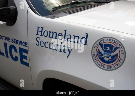 La sécurité intérieure logo sur véhicule New York USA Banque D'Images