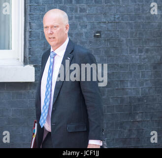 Londres, Royaume-Uni. Jun 15, 2017. Chris Grayling, Secrétaire aux transports, arrive à Downing Street après la London Tower Block fire Crédit : Ian Davidson/Alamy Live News Banque D'Images