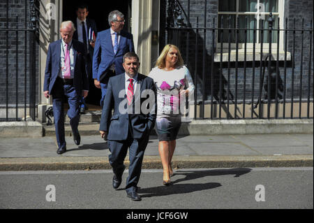 Londres, Royaume-Uni. 15 Juin, 2017. Robin Swann, chef du Parti unioniste de l'Ulster, sort le numéro 10. Les membres de l'Assemblée d'Irlande du Nord visiter Downing Street pour des entretiens avec le premier ministre Theresa Mai suivant les résultats de l'élection générale. Les conservateurs cherchent à travailler avec le Parti unioniste démocratique afin de former un gouvernement minoritaire. Crédit : Stephen Chung/Alamy Live News Banque D'Images