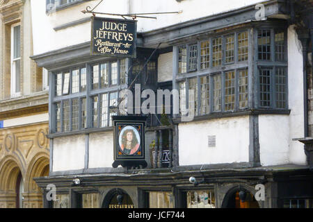 Dorchester, Royaume-Uni. 15 Juin, 2017. Juge Jeffreys restaurant et café, sur une journée ensoleillée à Dorchester Crédit : Stuart fretwell/Alamy Live News Banque D'Images