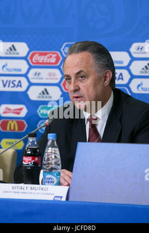 Saint Petersburg, Russie. 16 Juin, 2017. Vitaly Mutko, Fédération de Russie Vice-premier ministre et comité d'organisation local (COL) Le Président prend la parole lors d'une conférence de presse avant la Coupe des Confédérations 2017 en Saint Petersburg, Russie, 16 juin 2017. Credit : Bai Xueqi/Xinhua/Alamy Live News Banque D'Images