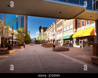 Le centre-ville de Regina décors de boutiques à Scarth Street Mall. Regina, Saskatchewan, Canada 2017. Banque D'Images