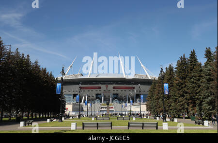 Une vue générale de la Krestovsky, stade à Zenit Saint-Pétersbourg. ASSOCIATION DE PRESSE Photo. Photo date : Jeudi 15 juin 2017. Crédit photo doit se lire : Adam Davy/PA Wire. Restrictions : Editorial uniquement. Pas d'utilisation commerciale. Utilisez uniquement de l'image fixe. Pas d'images en mouvement. Pas de superposition ou l'enlèvement de parrain/ad logos. La pleine conformité avec la FIFA Termes et Conditions d'accréditation. Appelez le  +44 (0)1158 447447 pour de plus amples informations. Banque D'Images