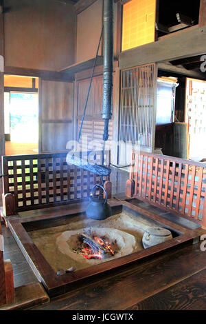 Cheminée Irori Satoyama dans Ancienne ferme Park dans Musashi-Murayama ville Tokyo Japon Banque D'Images