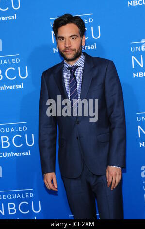 Josh Radnor participant à l'événement initial 2017 NBCUniversal au Rockefeller Center à New York City, New York. Avec : Josh Radnor Où : New York City, New York, United States Quand : 15 mai 2017 Crédit : Dan Jackman/WENN.com Banque D'Images