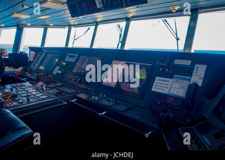 L'ÎLE DU SUD, Nouvelle-zélande - 25 MAI 2017 : Intéressant, ferry boat, cabine de commande pilote en Nouvelle-Zélande. Banque D'Images