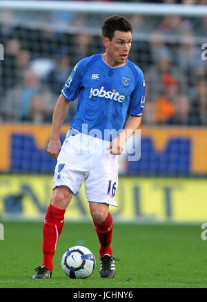 STEPHEN ÉGLEFIN PORTSMOUTH FC HULL CITY V PORTSMOUTH KC Stadium, Hull, Angleterre 24 octobre 2009 GAA1950 ATTENTION ! Cette photo ne peut être utilisée que pour les journaux et/ou à des fins d'édition de magazines. Ne peut être utilisé pour l'utilisation en ligne/Internet, ni pour les publications impliquant 1 joueur, 1 ou 1 Concours Club, sans l'autorisation écrite de Football DataCo Ltd. Pour toute question, veuillez communiquer avec le Football DataCo Ltd au  +44 (0) 207 864 9121 Banque D'Images