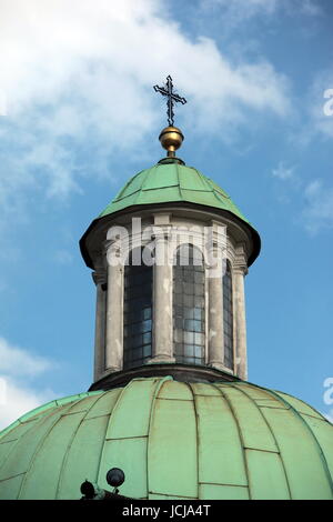 Rynek Glowny der Platz mit dem Rathausturm in der Altstadt von Krakau im suédois von Polen. Banque D'Images