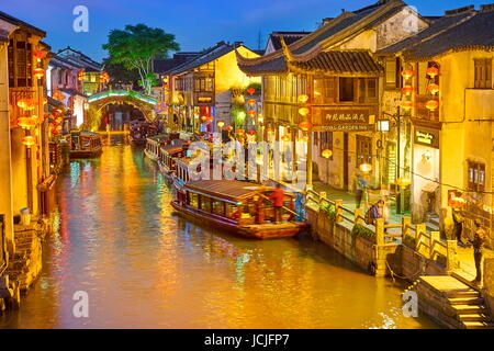 Shantang Canal à soir, Suzhou, Chine Banque D'Images