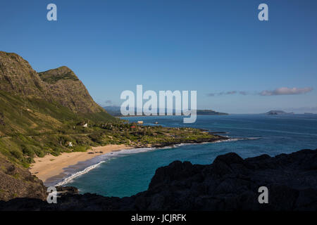 Une vue de Makapu'u et la zone de l'surrouding Makapu'u phare randonnée. Banque D'Images