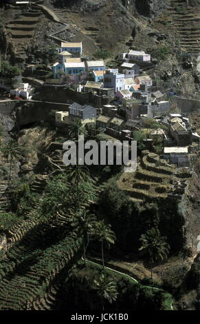 Le Village de Fontainas près de Ribeira Grande sur l'île de Santo Antao au Cap Berde dans l'océan Atlantique en Afrique. Banque D'Images