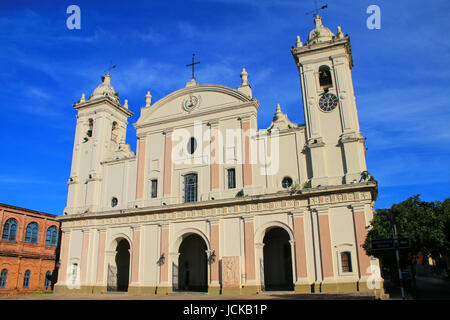 Cathédrale Métropolitaine de Notre-Dame de l'Assomption à Asuncion, Paraguay. Asunción est la capitale et la plus grande ville du Paraguay Banque D'Images