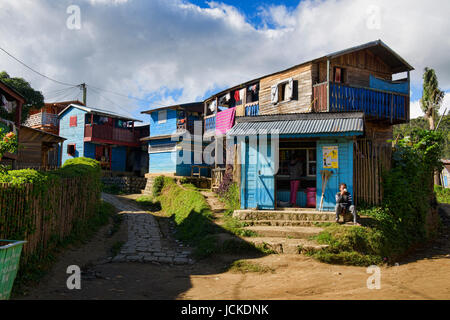 La vie du village à Andasibe, Madagascar Banque D'Images