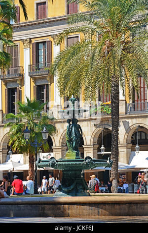 La Plaça Reial, Barri Gòtic, Barcelone, Catalogne, Espagne Banque D'Images