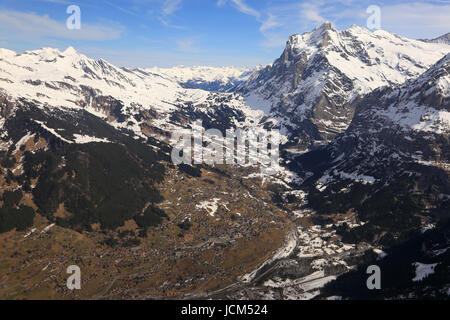 Avec grindelwald wetterhorn mittelhorn swiss alpes Suisse Vue aérienne photo photographie Banque D'Images