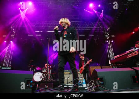 Scarborough, Royaume-Uni. 20Th Oct, 2017. Les charlatans en concert à Scarborough Open Air Theatre Crédit : Daniel Easton/Alamy Live News Banque D'Images