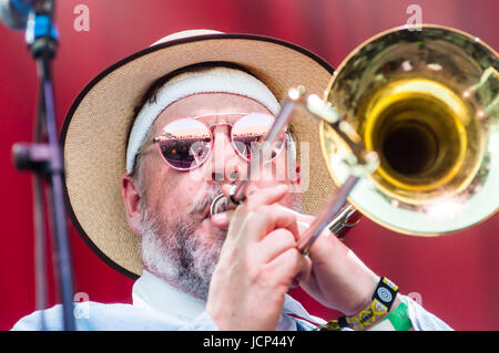 Barcelone, ​​Spain. 16 Juin, 2017. Sónar 2017. Le Sónar de jour. SonarVillage. Fat Freddy's Drop / NZ. Fat Freddy's Drop, probablement le plus populaire groupe jamais réalisé en Nouvelle-Zélande. Credit : Cisco Pelay / Alamy Live News Banque D'Images