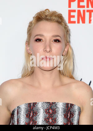 Santa Monica, Californie, USA. 16 Juin, 2017. Madelyn Deutch, 2017 au Los Angeles Film Festival - Première mondiale de "l'Année des hommes spectaculaire" à l'ArcLight Santa Monica, Californie le 16 juin 2017. Credit : Faye Sadou/MediaPunch MediaPunch Crédit : Inc/Alamy Live News Banque D'Images