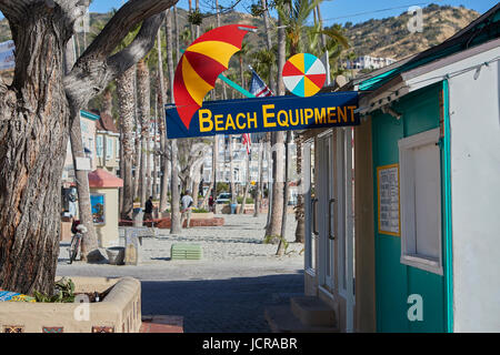 Magasin de location de matériel de plage signer à Avalon, catalina island, Californie. Banque D'Images