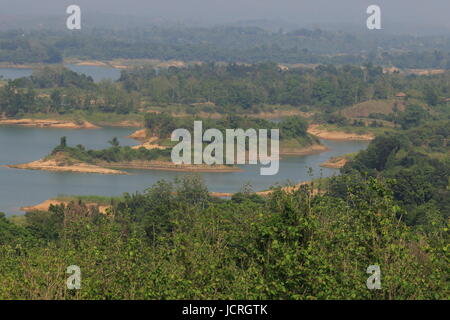 Beauté du Lac de Kaptai à Rangamati, Chittagong, Bangladesh. Banque D'Images