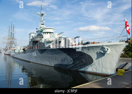 Museum Ship ORP Blyskawica un destroyer de classe Grom qui a servi dans la marine polonaise pendant la Seconde Guerre mondiale et bateau musée Dar Pomorza un trois-mâts carré polonais Banque D'Images