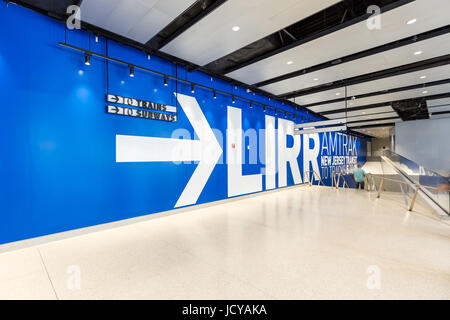 La ville de New York, NY - 15 juin 2017 : ouvert au-dessous de la rénovation de la gare Penn Station James A. Farley Post Office, Manhattan, New York City Banque D'Images