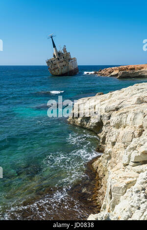 Épave d'Edro III, grottes de la mer, près de Coral Bay, Paphos, Paphos, Chypre Banque D'Images