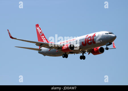 Jet2 Boeing 737-86N [G-GDFS] Piste d'atterrissage 31, en provenance de Leeds, Royaume-Uni. Banque D'Images