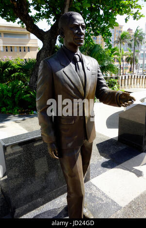Statue de bronze de l'ancien président américain Barack Obama à San Juan, Porto Rico. Banque D'Images