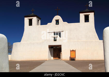 La mission historique de San Agustin de isleta pueblo Isleta est l'une des plus anciennes structures religieuses coloniales espagnoles dans l'ancien État de New Mexico Banque D'Images