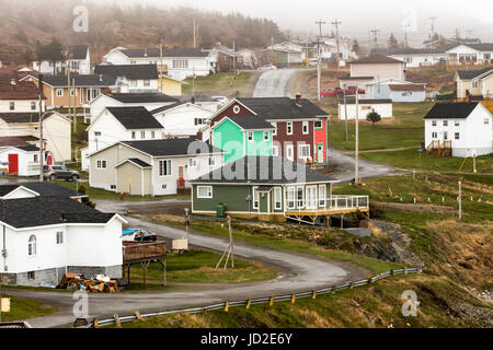 Jour brumeux dans la ville de Crow Head, Twillingate, Newfoundland, Canada Banque D'Images