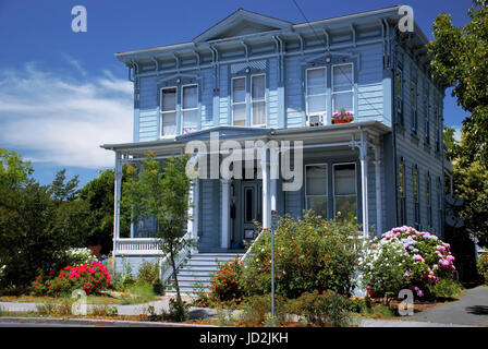 Maisons victoriennes dans la ville de Napa, Californie, États-Unis Banque D'Images