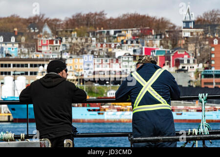 Débardeurs au port de Saint-Jean, Île d'Avalon, à Terre-Neuve, Canada Banque D'Images