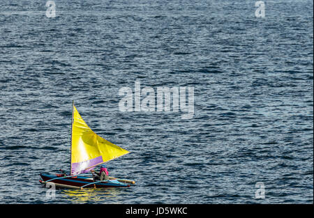 Bateaux juste à l'extérieur de l'Est de la Malaisie de l'île de Bornéo l'île de Labuan Banque D'Images