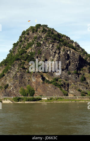 Loreley Rock se tient le long du Rhin dans la vallée du Rhin moyen. Site du patrimoine mondial de l'UNESCO.Lorelei en anglais Banque D'Images