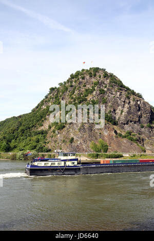 Loreley Rock se tient le long du Rhin dans la vallée du Rhin moyen. Site du patrimoine mondial de l'UNESCO.Lorelei en anglais Banque D'Images