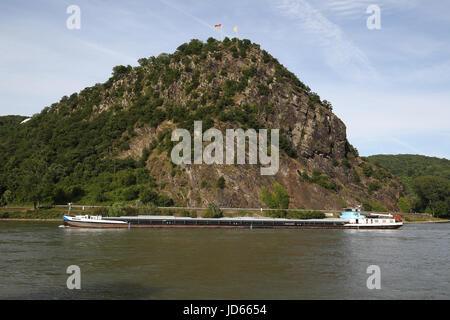 Loreley Rock se tient le long du Rhin dans la vallée du Rhin moyen. Site du patrimoine mondial de l'UNESCO.Lorelei en anglais Banque D'Images