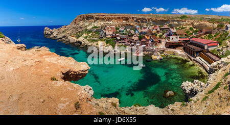 Célèbre Popeye Village à Anchor Bay, Malte Banque D'Images