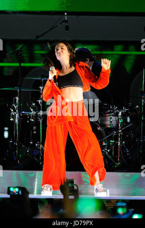 Toronto, Canada. 18 Juin, 2017. Lorde sur scène au iHeartRadio Much Music Video Awards. Credit : EXImages/Alamy Live News Banque D'Images