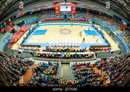 Hradec Kralove, République tchèque. 16 Juin, 2017. Stadium à Hradec Kralove au cours de l'Europe de la FIBA Basket-ball match de championnat contre l'Ukraine en République tchèque Hradec Kralove, République tchèque, Juin 16, 2017 Photo : CTK/Tanecek Photo/Alamy Live News Banque D'Images