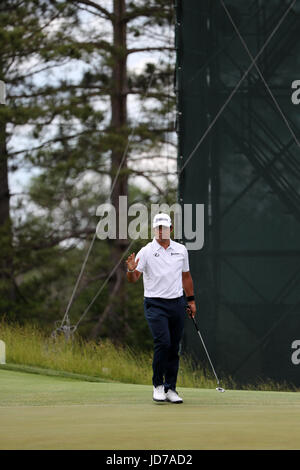 Erin, Wisconsin, USA. 18 Juin, 2017. Hideki Matsuyama (JPN) Golf : Hideki Matsuyama du Japon sur le 4e trou lors de la ronde finale de la 117e US Open Championship à Erin Hills Golf Course, à Erin, Wisconsin, United States . Credit : Koji Aoki/AFLO/Alamy Live News Banque D'Images