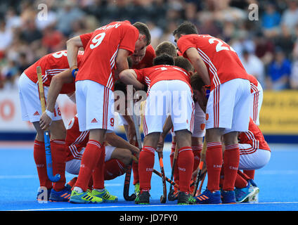 Équipe de l'Angleterre contre l'Argentine au cours de l'huddle Men's Ligue mondiale de hockey Semi finale, la piscine un match à Lee Valley Hockey Centre, Londres. ASSOCIATION DE PRESSE Photo. Photo date : dimanche 18 juin 2017. Voir l'ACTIVITÉ DE HOCKEY histoire de l'Angleterre. Crédit photo doit se lire : Nigel Français/PA Wire Banque D'Images