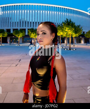 Danseuse de fille de street dance en noir Banque D'Images