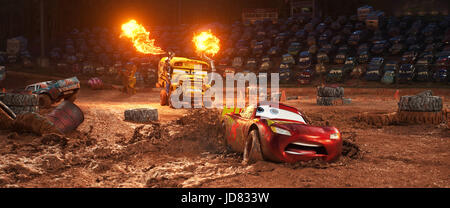 Cars 3 est une animation par ordinateur 3D comédie film produit par Pixar Animation Studios et publié par Walt Disney Pictures. Cette photo est pour un usage éditorial uniquement et est l'auteur de la société film et/ou le photographe attribué par le film ou la société de production et ne peut être reproduite que par des publications dans le cadre de la promotion du film ci-dessus. Un crédit obligatoire pour l'entreprise de film est nécessaire. Le photographe devrait également être portés lorsqu'il est connu. Banque D'Images